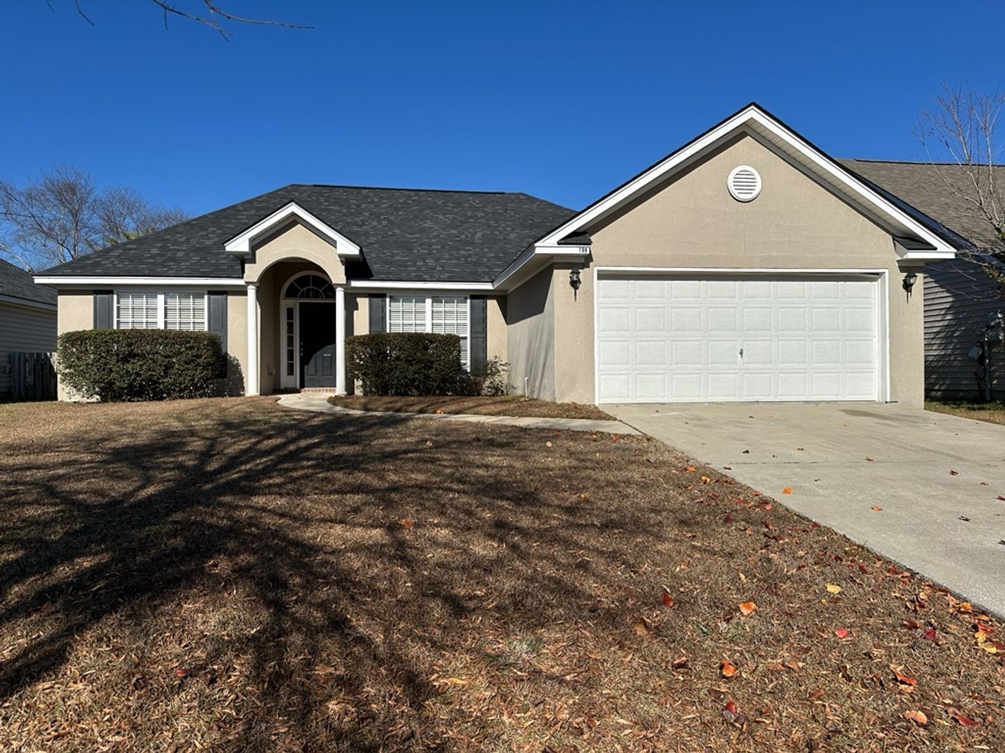 Richmond Hill House: 199 Lancaster Way