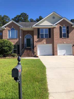*RENT REDUCTION W/ MOVE-IN SPECIAL!* $500 off of first month's rent with a signed lease by 10/02/2026 - 29 Dee Henderson Drive - Richmond Place Neighborhood – photo 1