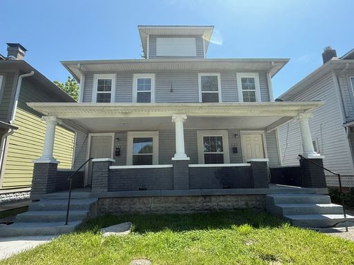 Newly Renovated 3BR/1BA Townhome near Downtown Indy – photo 1