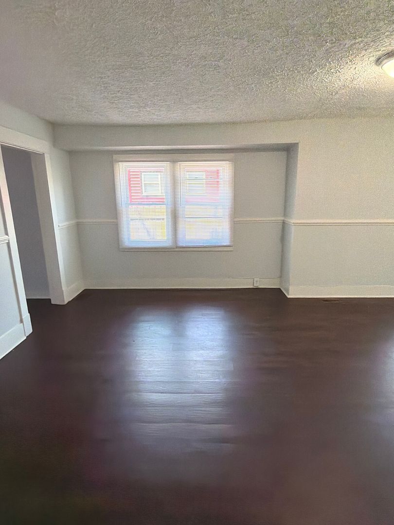 Indianapolis House: 1938 N Dearborn St.