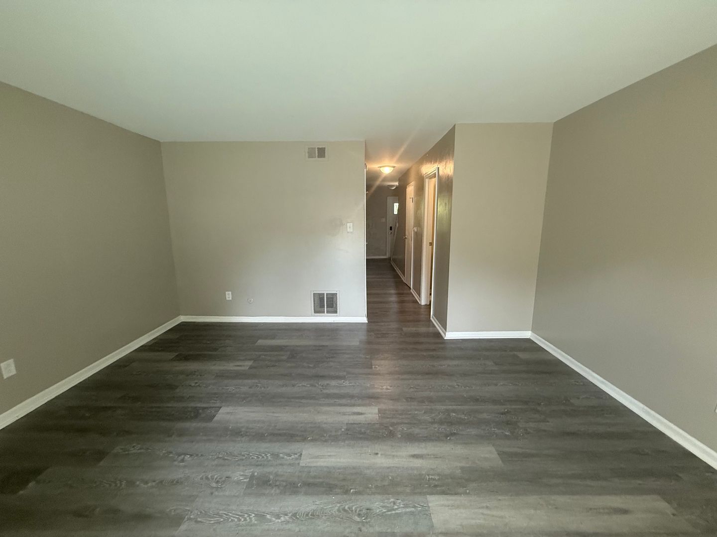 Lawrence Apartment: Boy Scout Road