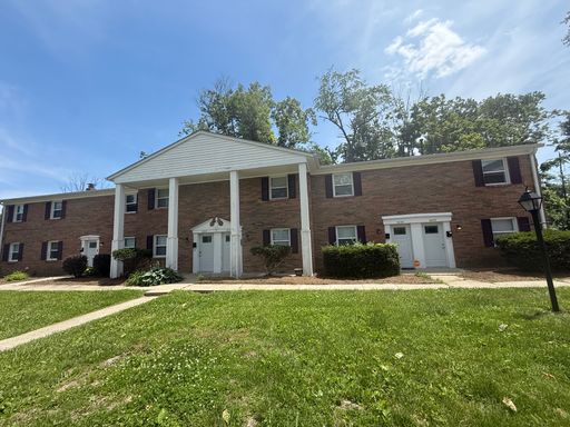 Spacious 2BR/1.5BA Townhome in Lawrence Township. Beautiful Park like setting!!