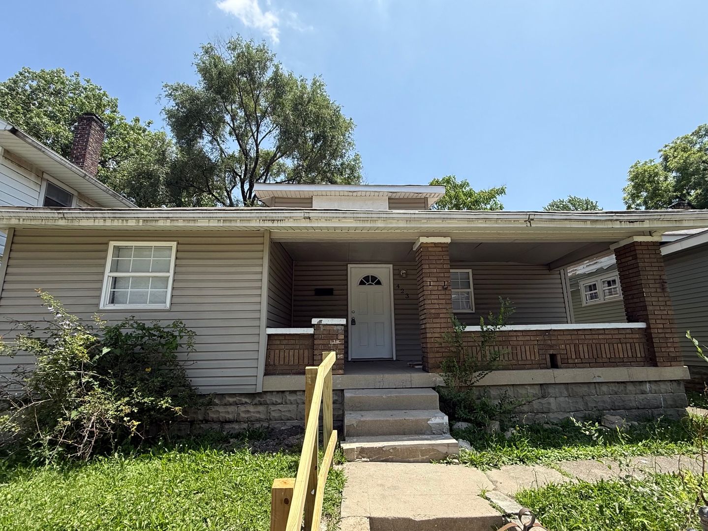 Indianapolis House: 423 Eastern Avenue