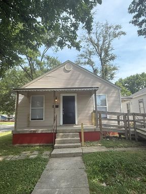 New Listing-Charming 2 BR Home with Finished Basement – photo 1