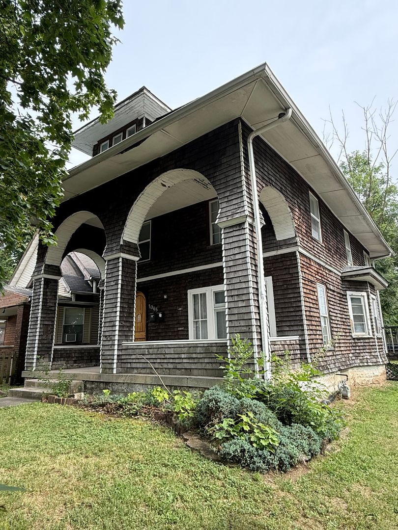 Indianapolis Apartment: 1065 W 33rd Street