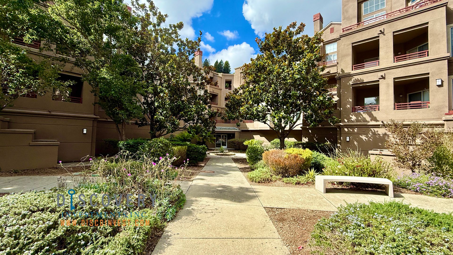 Oakland Condo: 280 Caldecott Lane #106