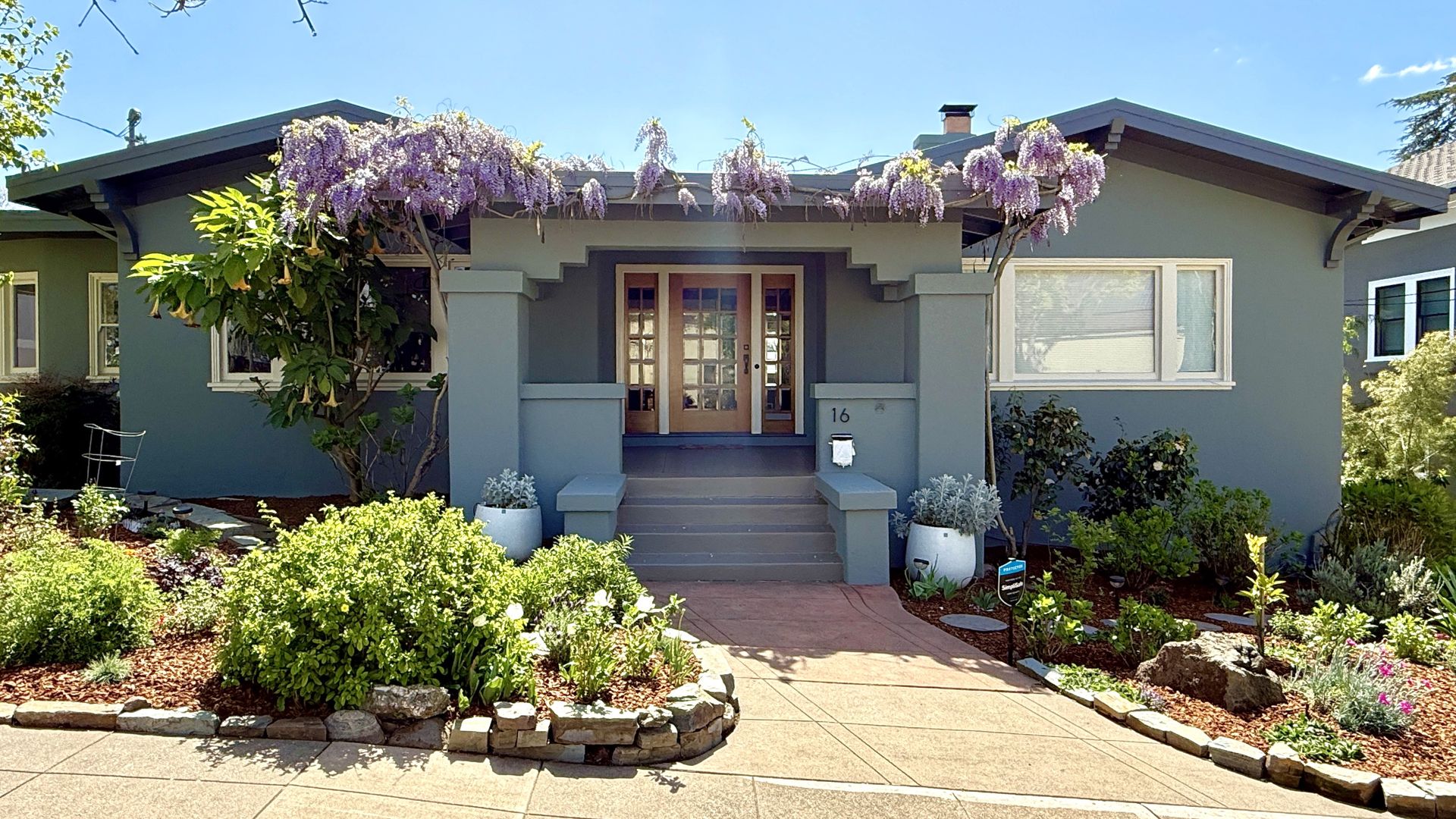 Piedmont House: 16 Fairview Ave.