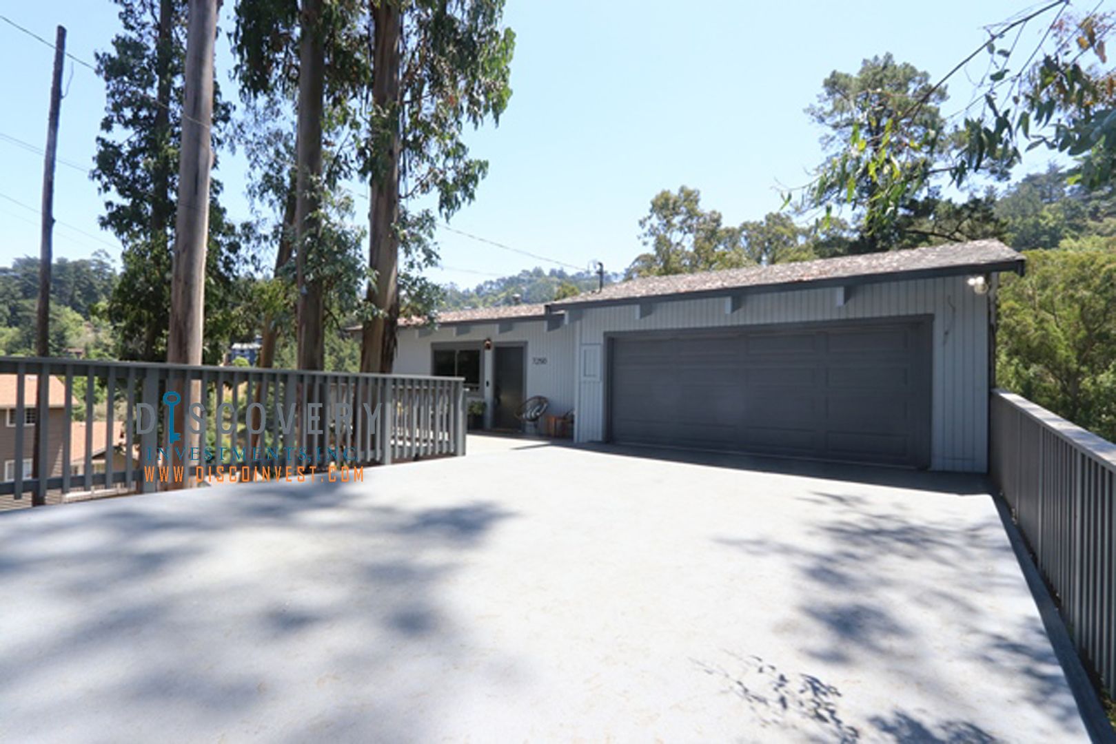 Oakland House: 7250 Woodrow Drive