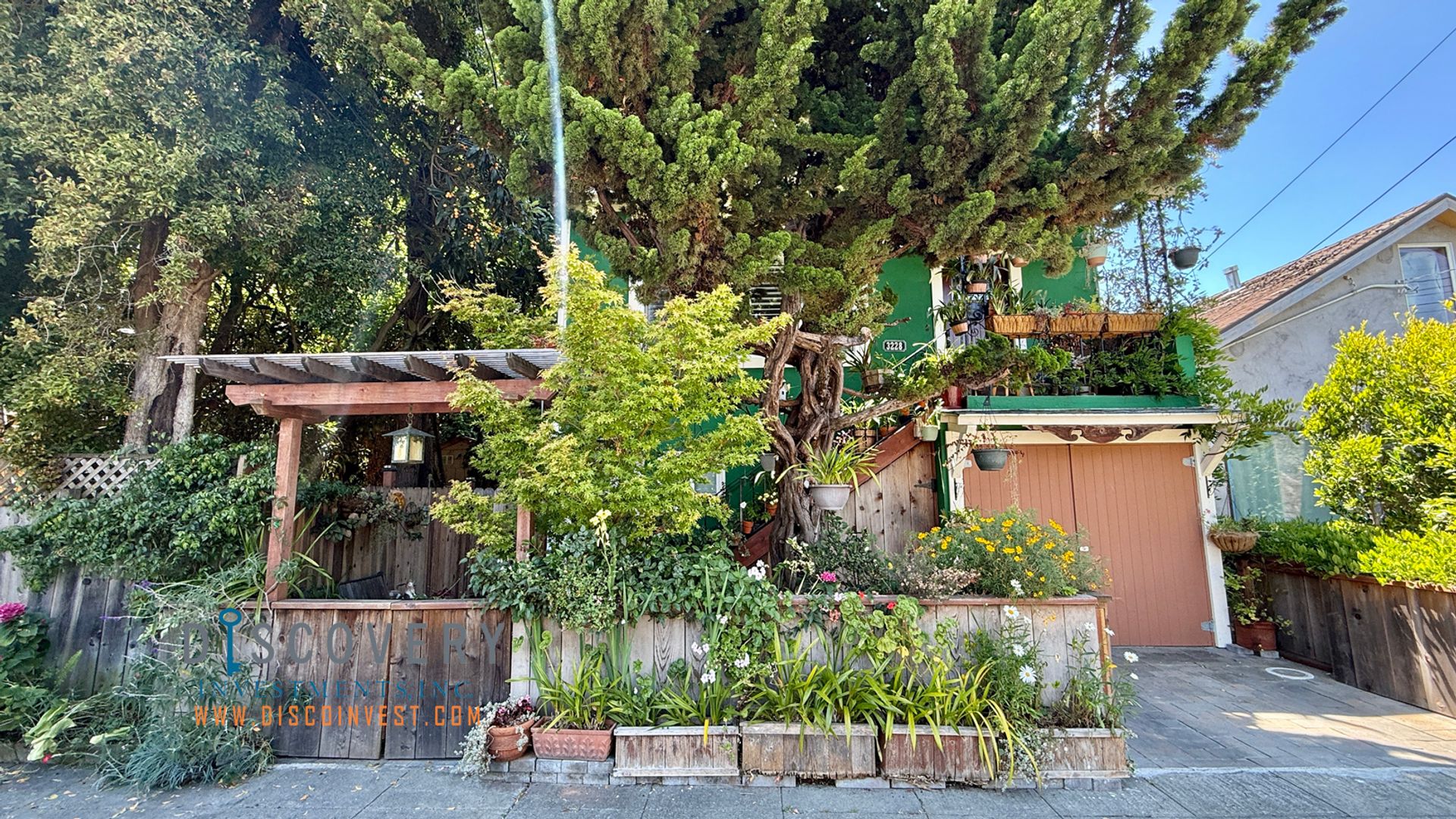 Berkeley Apartment: 3228 Boise St.