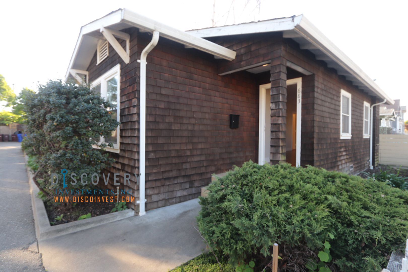 Oakland Apartment: 669-683 46th St.