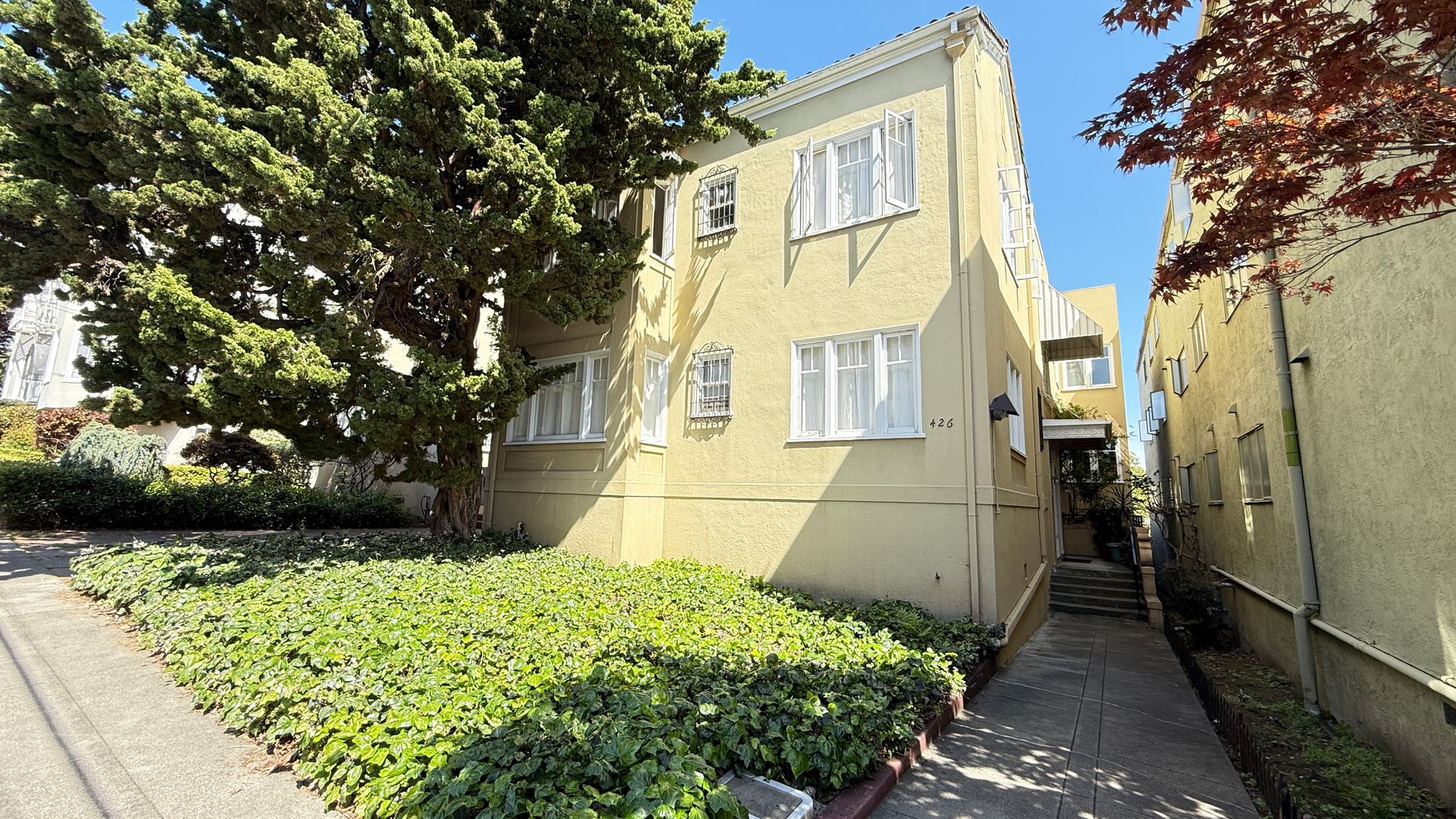 Oakland Apartment: 426 Lee St.