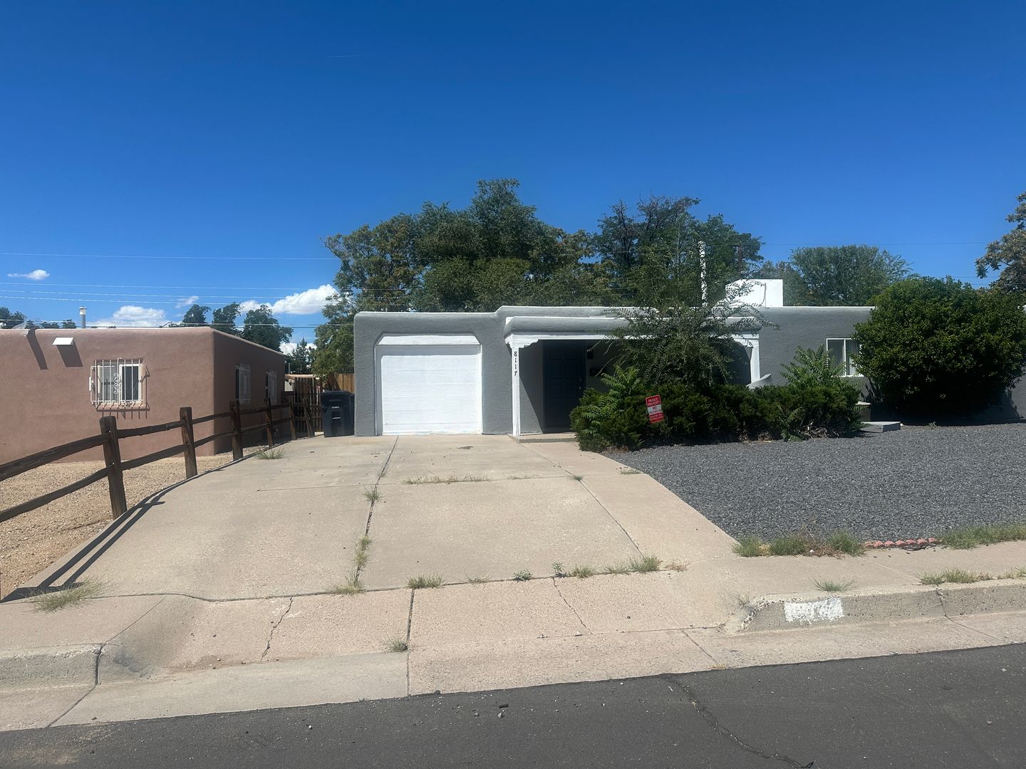Albuquerque House: 8117 Princess Jeanne Ave
