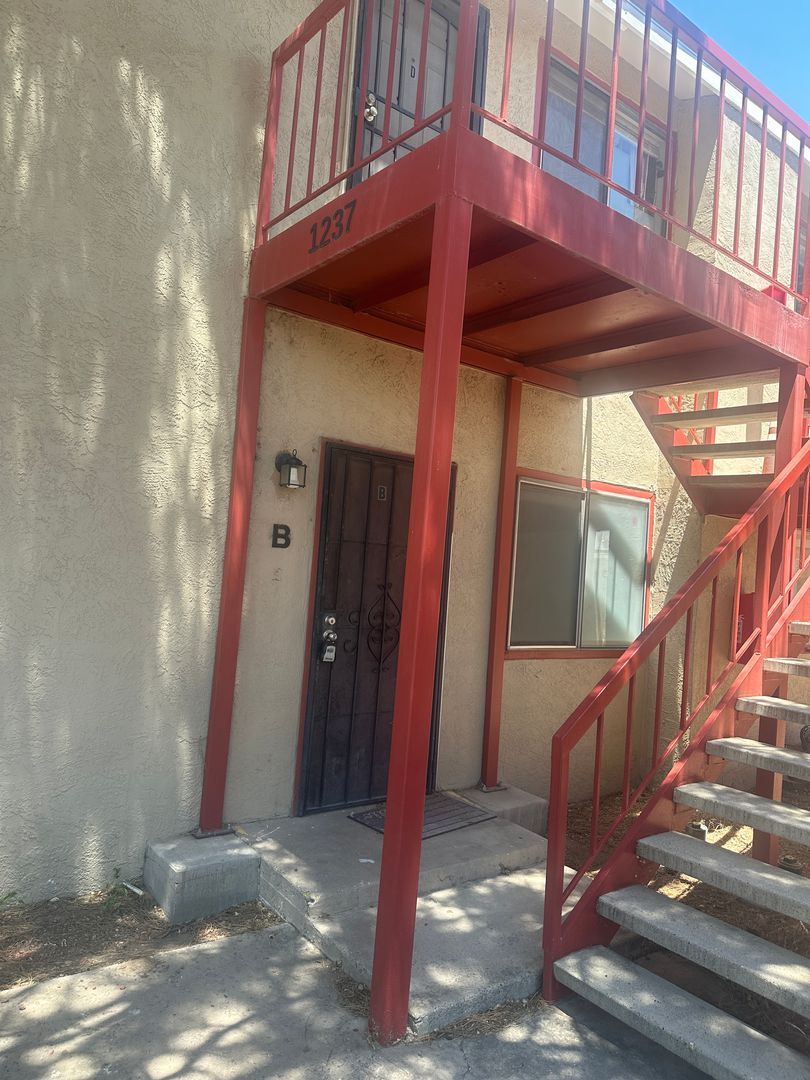 Albuquerque Apartment: 1237 B Menaul Blvd NW