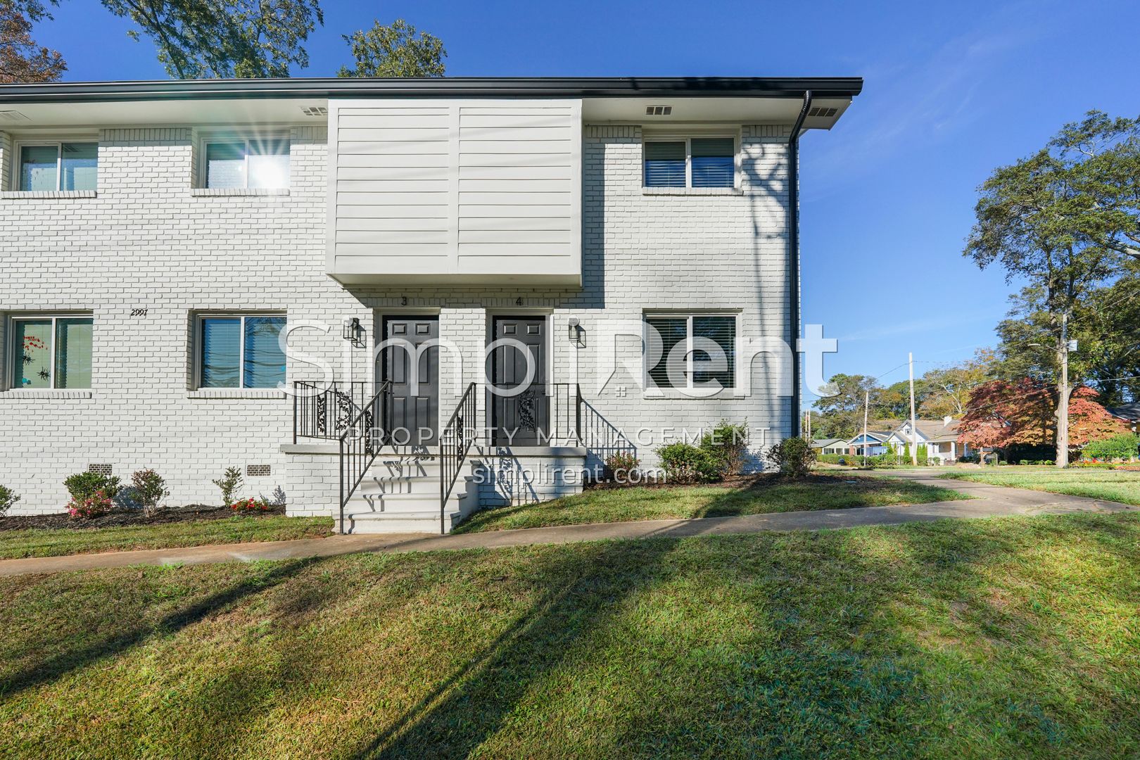 East Point Apartment: 2997 Park Street