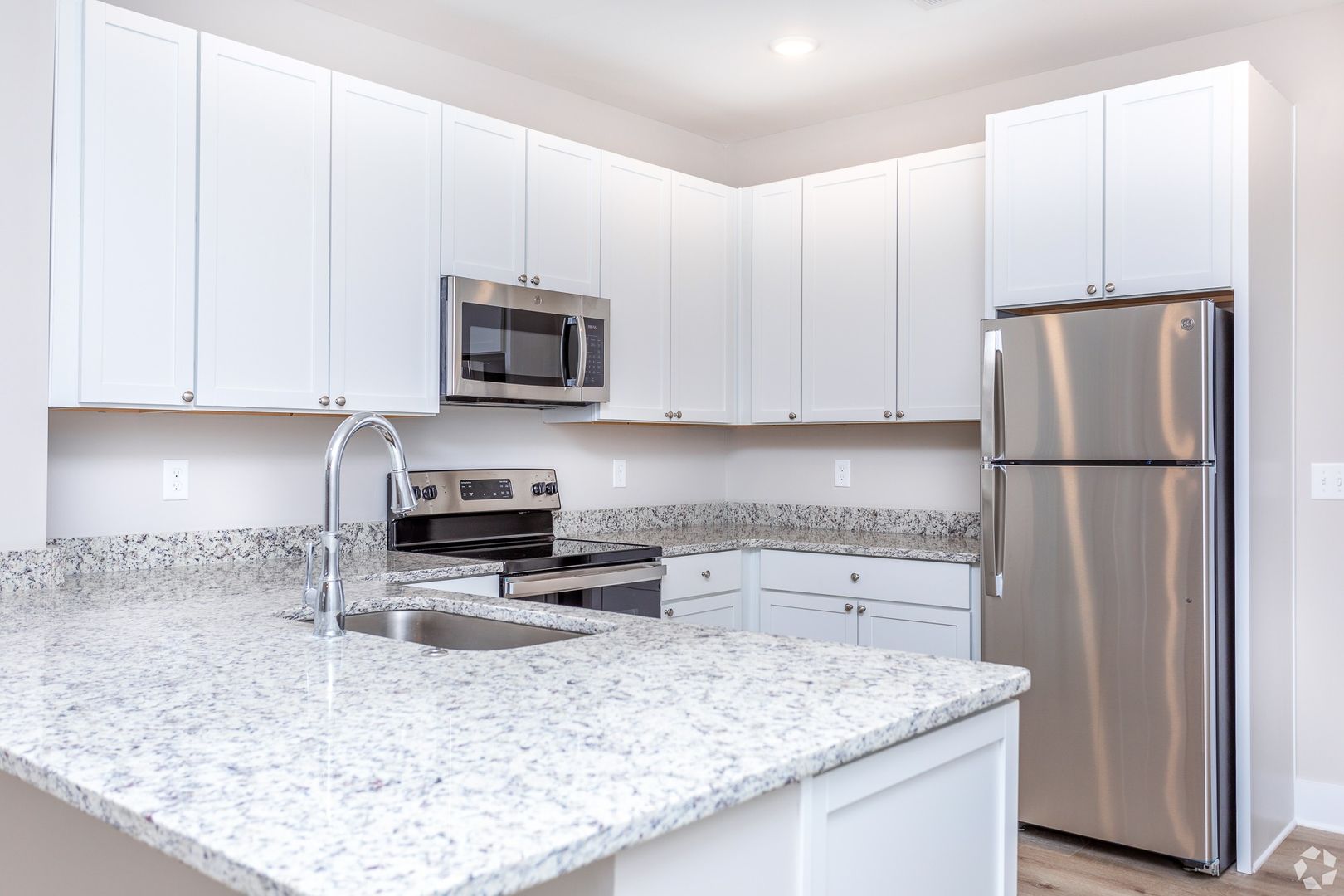 Temple Apartment: 395 Villa Rosa Rd