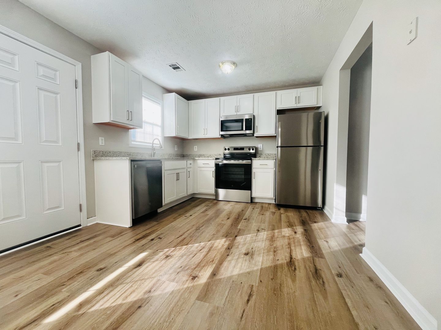 Temple Apartment: 395 Villa Rosa Rd