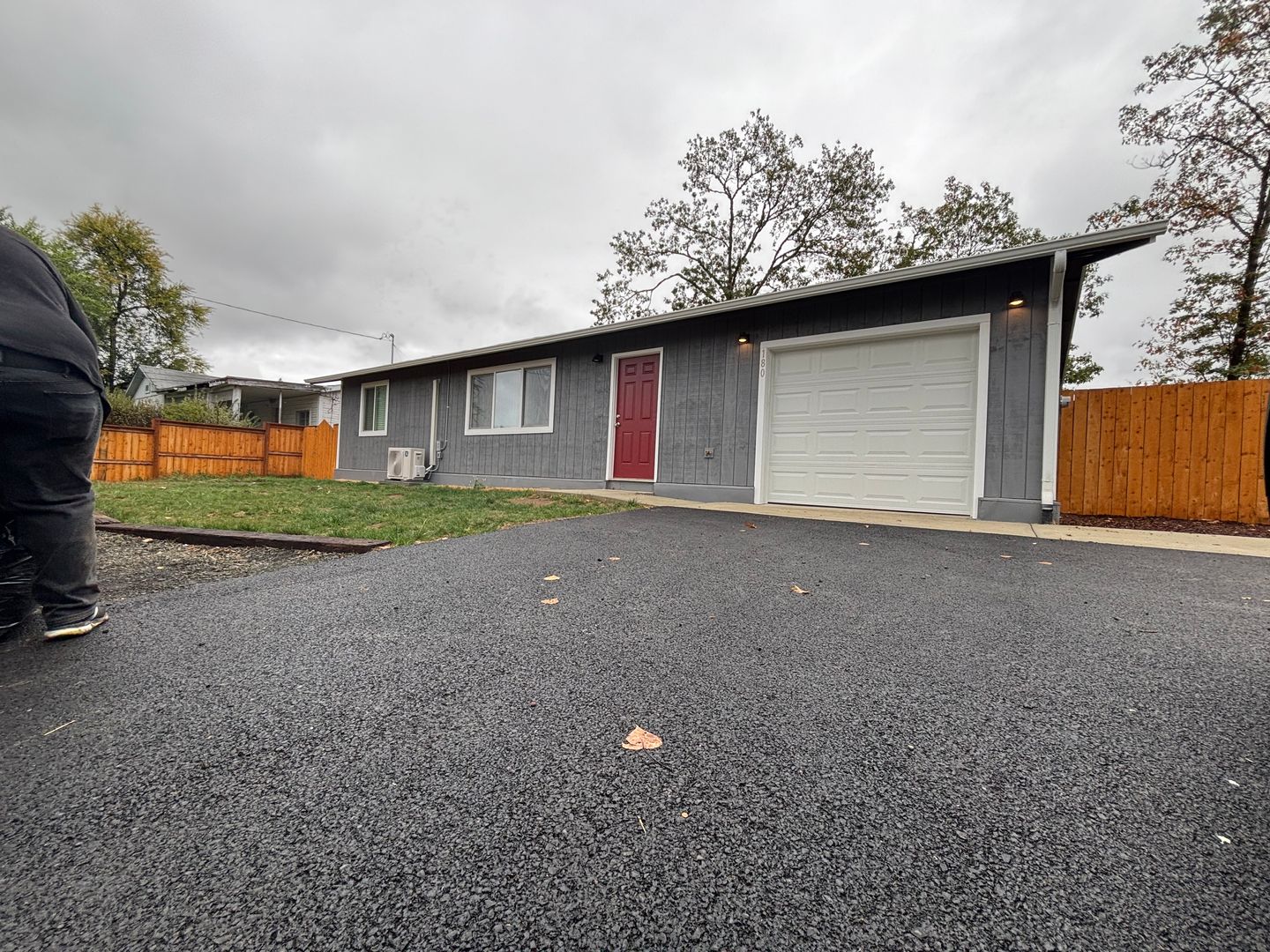 Winston House: 180 SE Darrell Ave