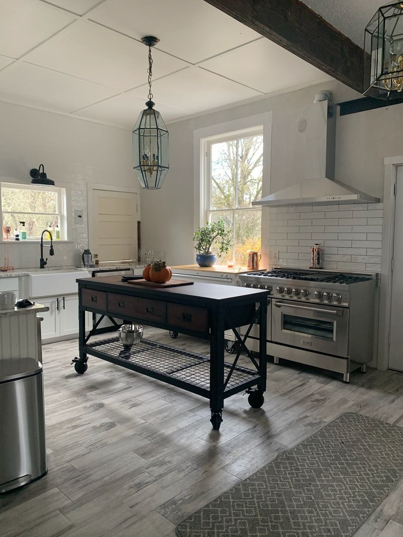 Roseburg Apartment: 4209 Carnes Rd.