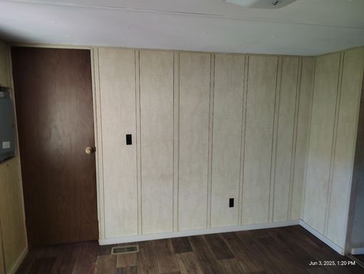 Listing photo thumbnail
