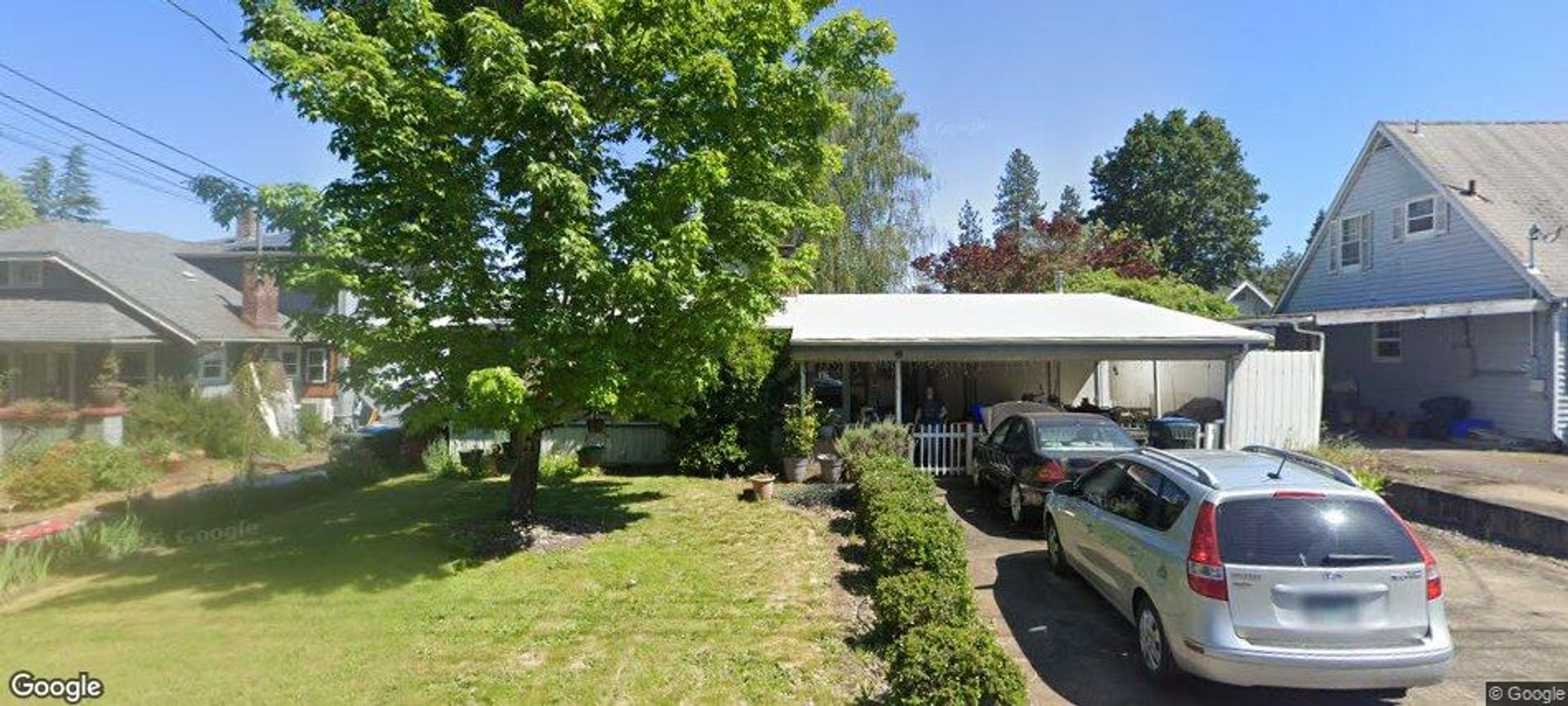 Roseburg House: 353 W Madrone St.
