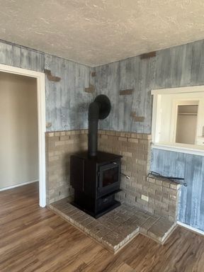 Listing photo thumbnail
