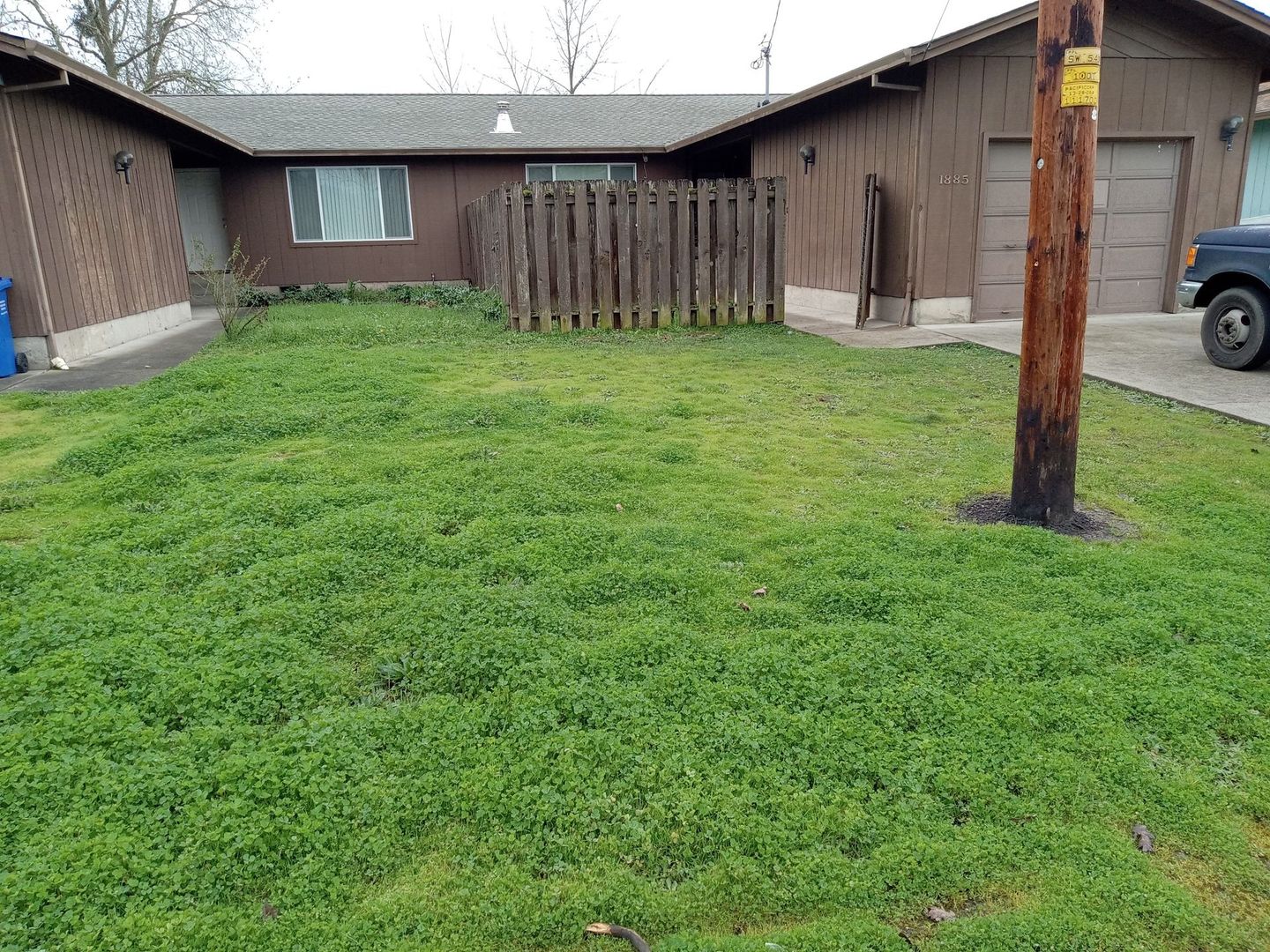 Roseburg Apartment: 1883 & 1885 Green Ave