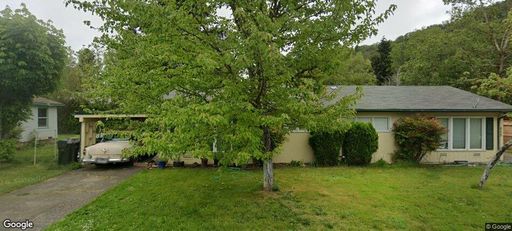 841 W Fairhaven, Roseburg, OR 97471