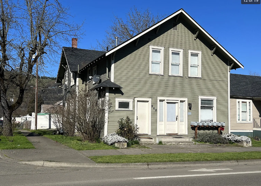 968 SE Pine St#7, Roseburg, OR 97470