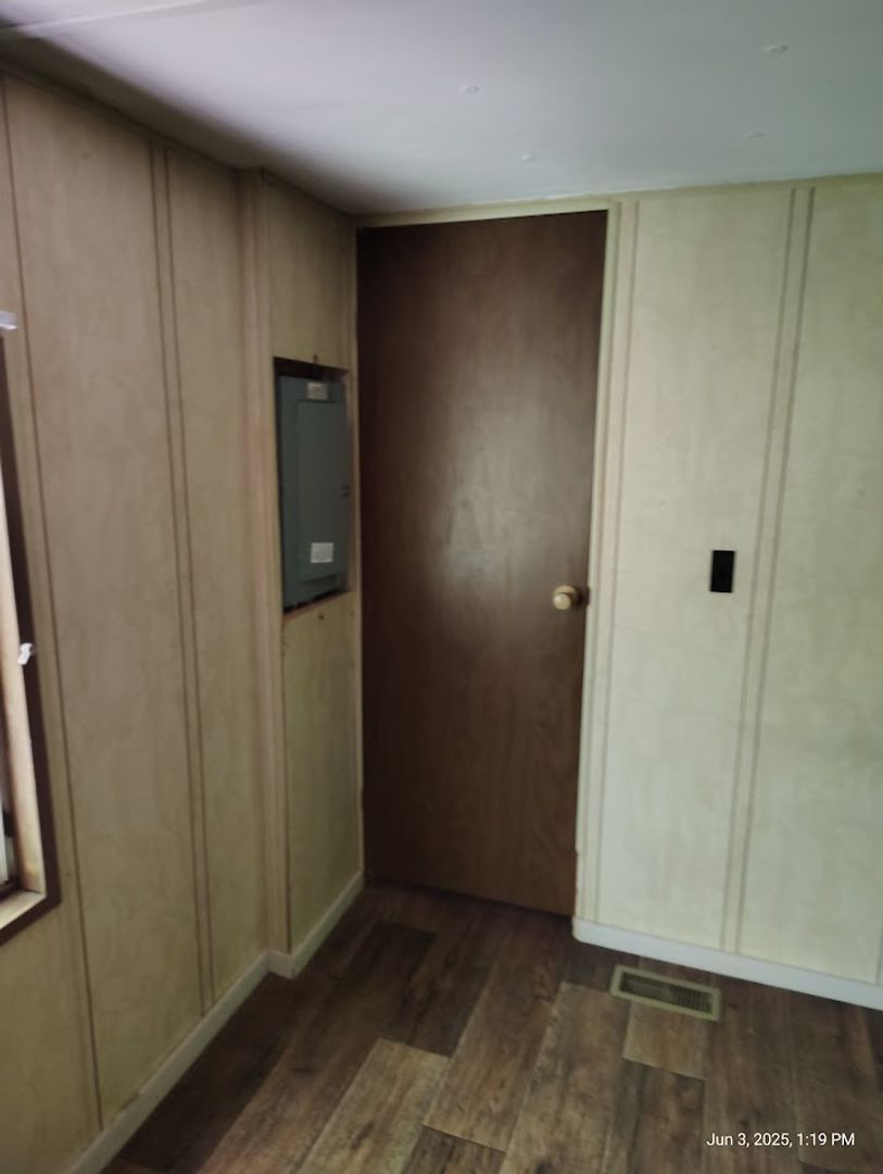 Listing photo