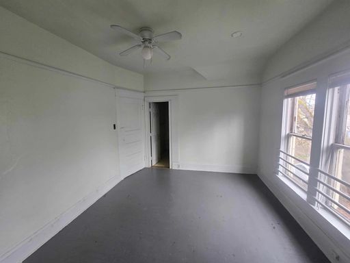 968 SE Pine St #2, Roseburg, OR 97470