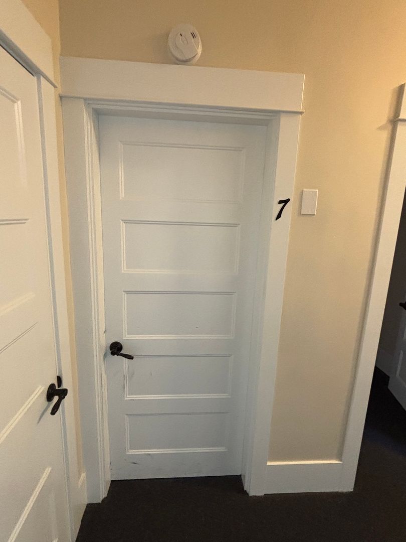 Roseburg Apartment: 622 SE Jackson St