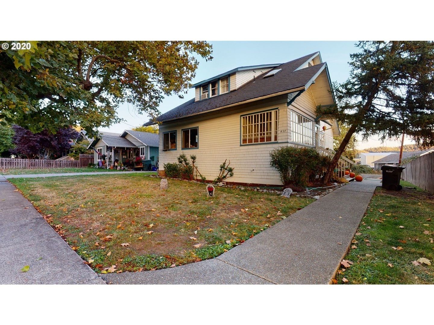 Roseburg Apartment: 437 NE Jackson St.