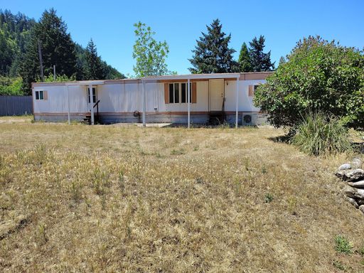 272 Shively Creek Rd, Canyonville, OR 97417
