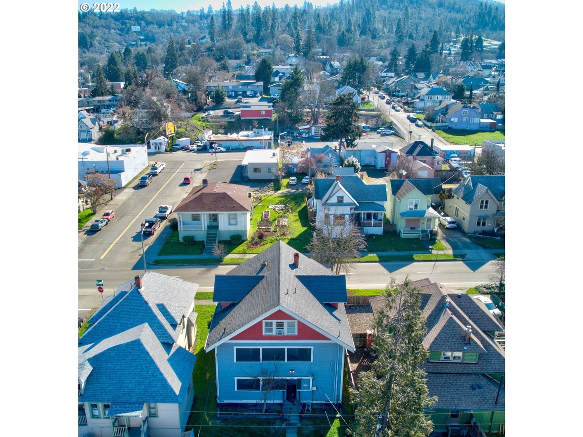 Roseburg Apartment: 1014 SE Pine St