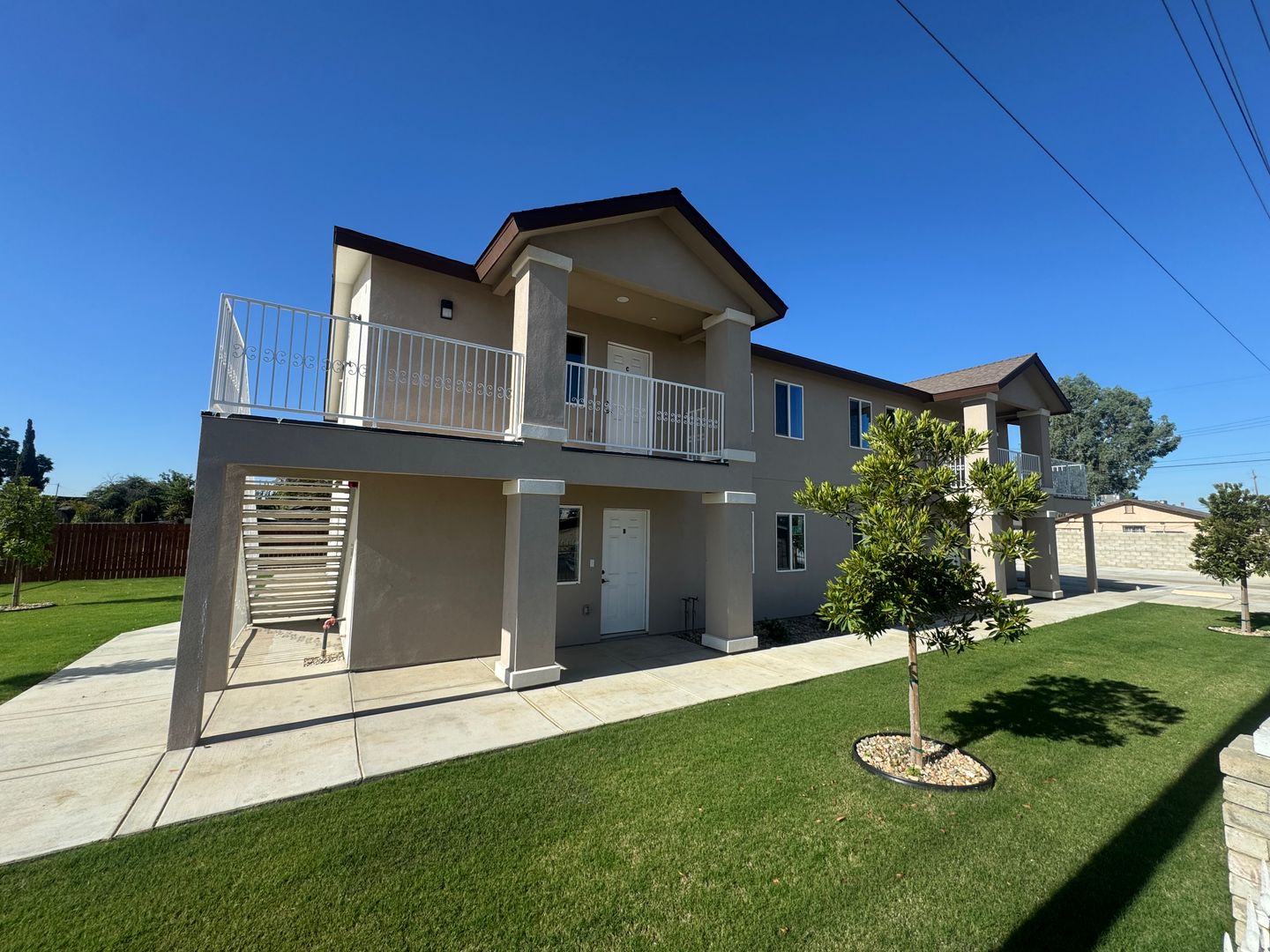 BAKERSFIELD Apartment: 1627 VIRGINIA AVE