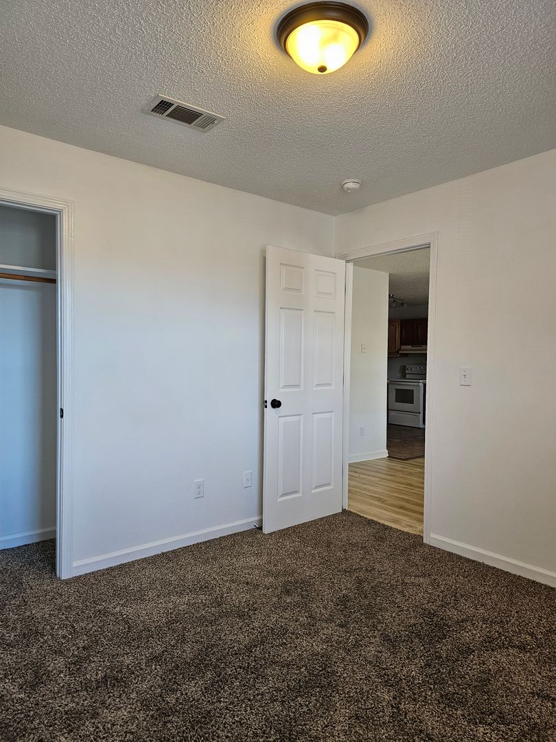 Spacious 4 Bedroom 2 Bath Upstairs 3 of 12
