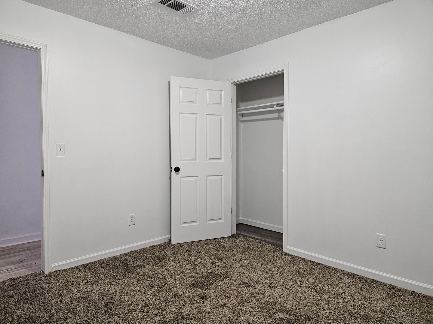 Spacious 4 Bedroom 2 Bath Upstairs 2 of 12