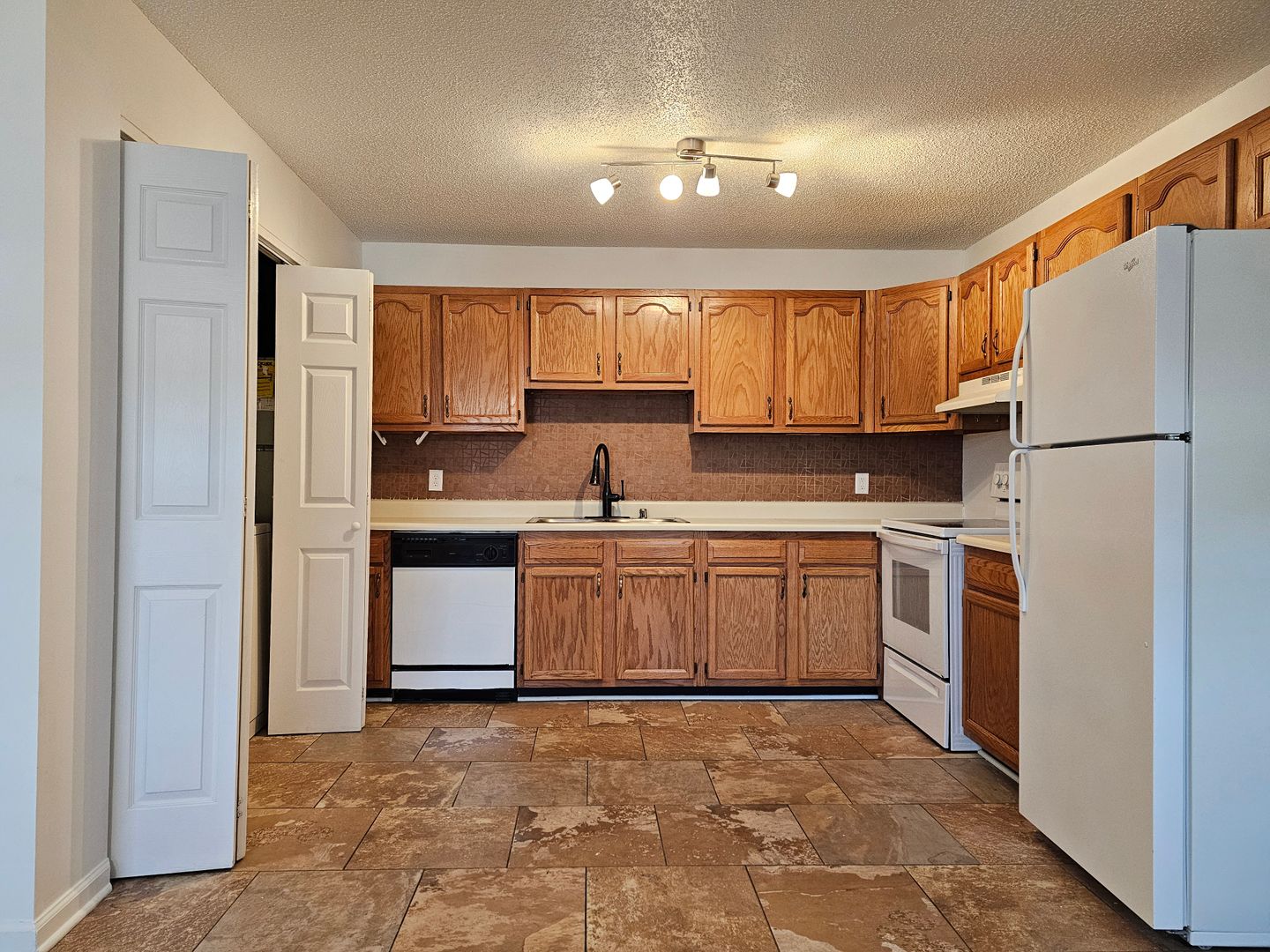 Spacious 4 Bedroom 2 Bath Upstairs 7 of 12