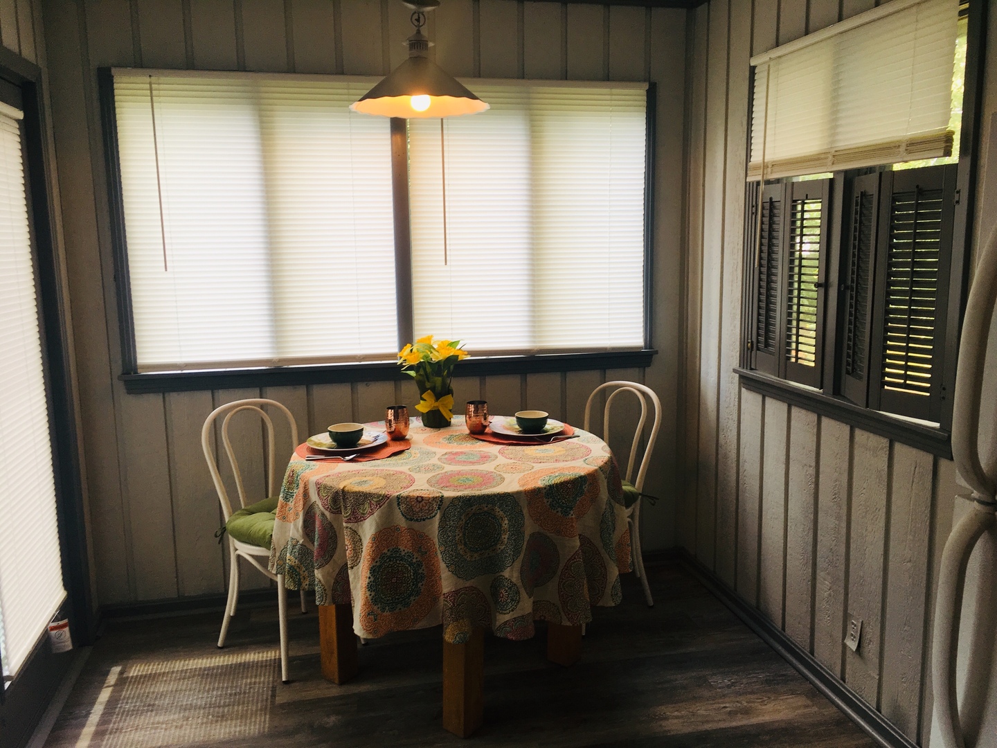 Murray Apartment: 104 Williams Ave