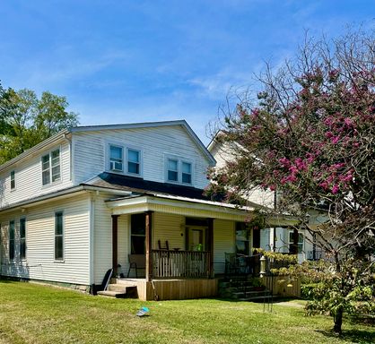 3901b Elkins Ave, Nashville TN 37209, fenced yard – photo 1