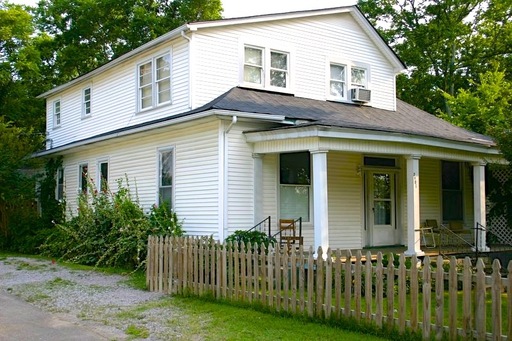 Listing photo thumbnail