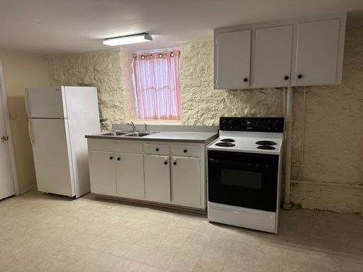 Listing photo thumbnail