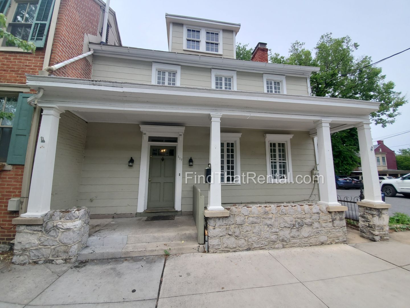 Carlisle House: 117 W Pomfret St