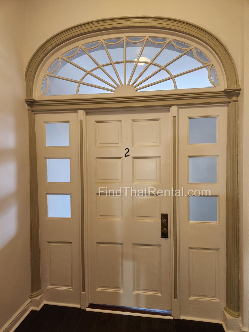 Carlisle Apartment: 34 S Hanover St