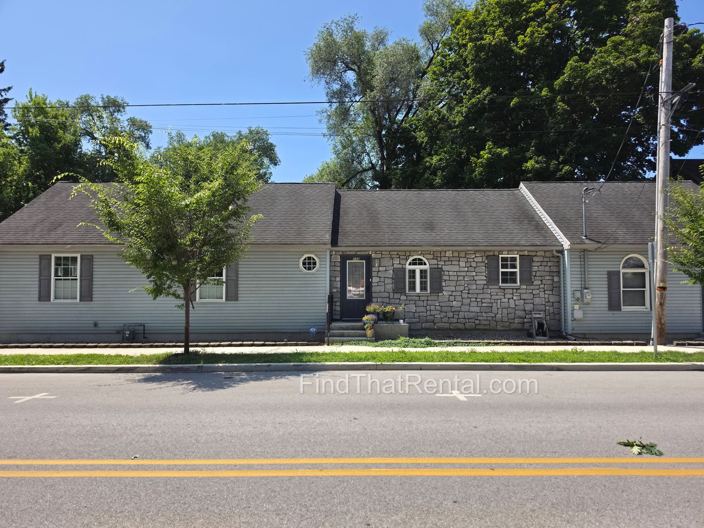 Carlisle House: 158 B St