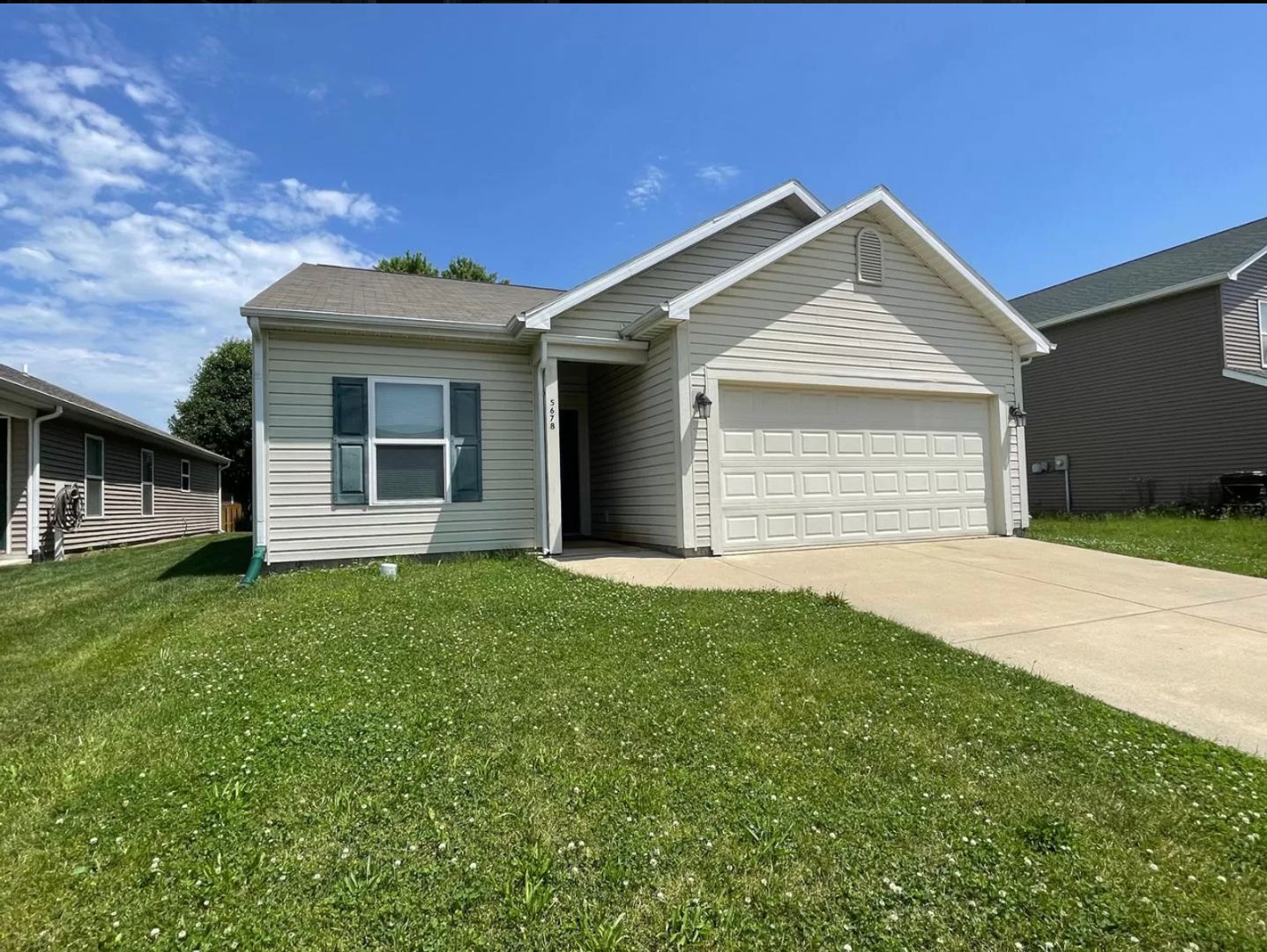 Lafayette House: 5678 Dunston Dr