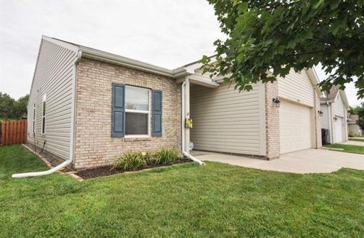 Ranch Style Home with Fence Backyard – photo 1
