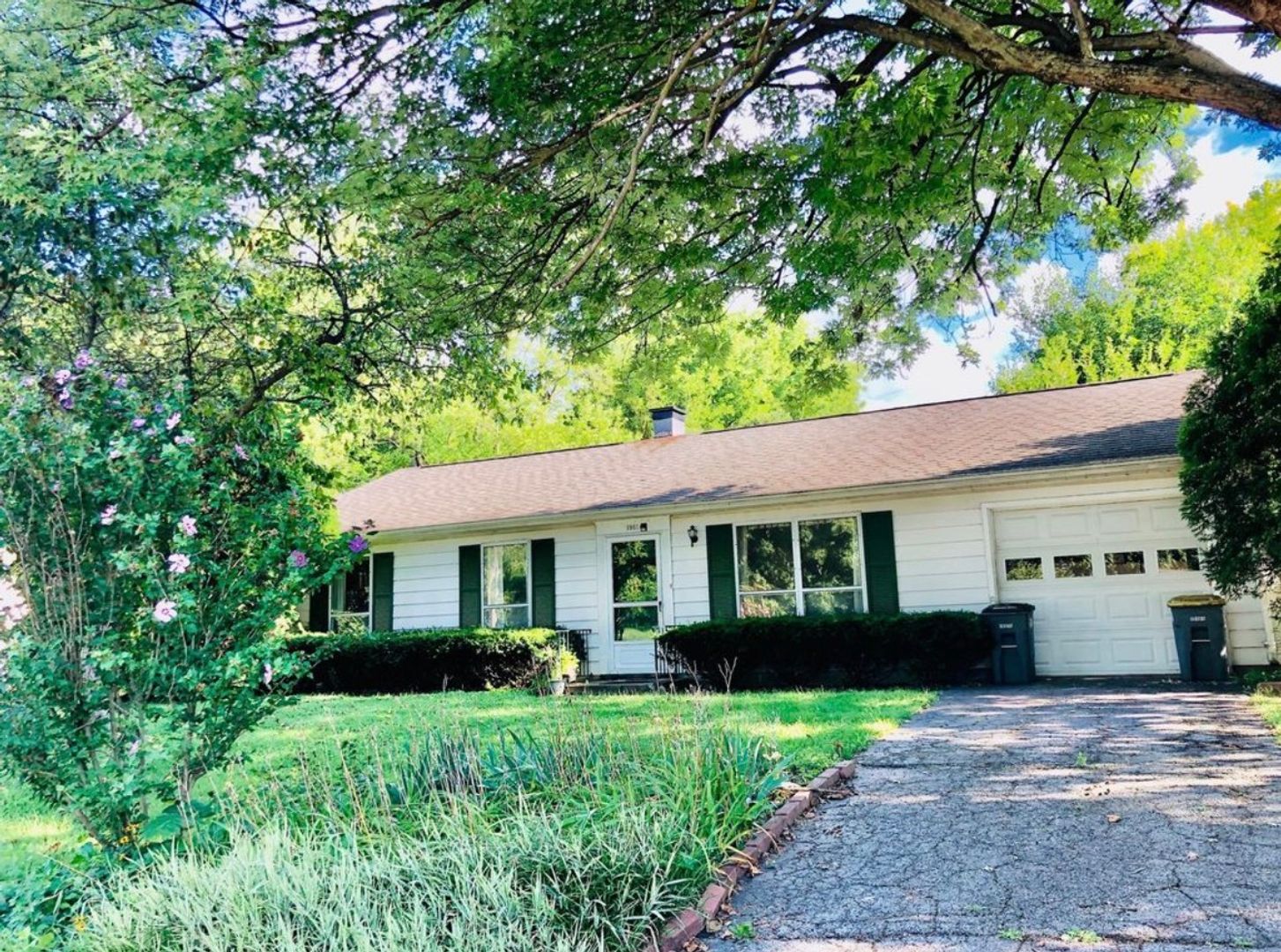 West Lafayette House: 1961 Indian Trail Dr