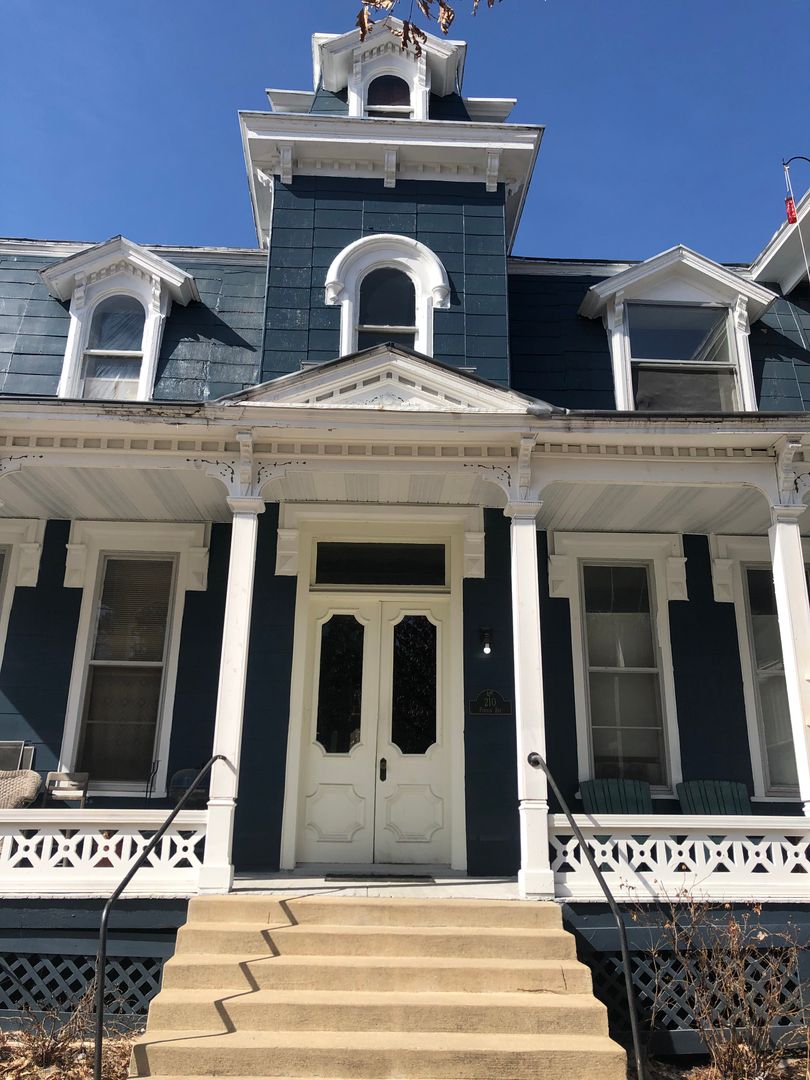 Lafayette Apartment: 210 Perrin Avenue - #4