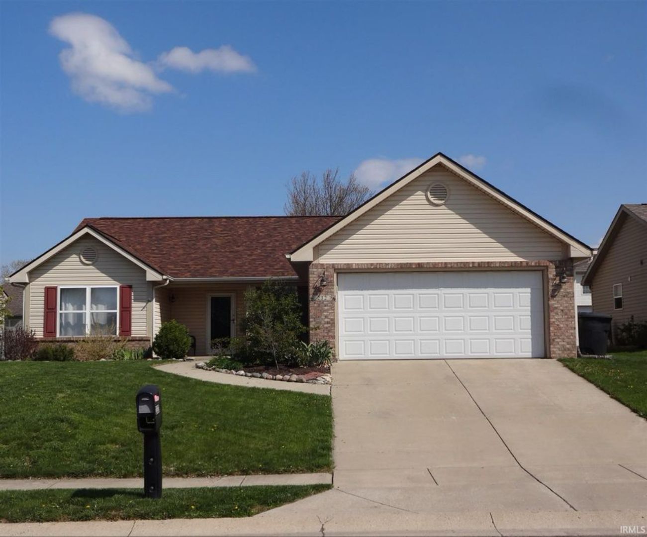 Lafayette House: 232 Duke Ln